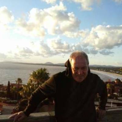 Conocer hombre de 68 años que vive en Villa Crespo 