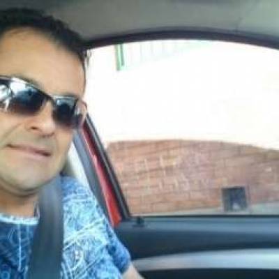 Conocer hombre de 48 años que vive en Bogotá 