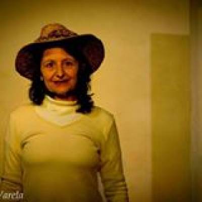 Conocer mujer de 70 años que vive en Palermo 