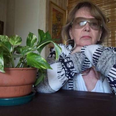 Conocer mujer de 77 años que vive en Nuñez 