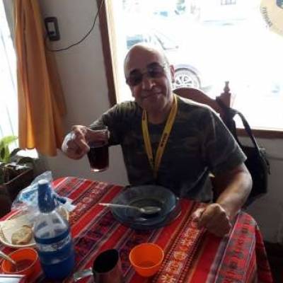 Conocer hombre de 64 años que vive en Villa Lugano 