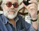 Decía Facundo Cabral: ..: "La vida no te quita cosas: te libera de cosas… te alivia para que vueles más alto, para que alcances la plenitud.
De la cuna a la tumba es una escuela; por eso, lo que Decía Facundo Cabral: ..: "La vida no te quita cosas: te libera de cosas… te alivia para que vueles más alto, para que alcances la plenitud.
De la cuna a la tumba es una escuela; por eso, lo que