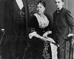 NUNCA SUBESTIMES A NADIE ..: Una mujer con un vestido de algodón barato y su esposo vestido con un humilde traje, se bajaron del tren en Boston y caminaron tímidamente (sin tener una cita), a la of NUNCA SUBESTIMES A NADIE ..: Una mujer con un vestido de algodón barato y su esposo vestido con un humilde traje, se bajaron del tren en Boston y caminaron tímidamente (sin tener una cita), a la of