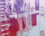 CUÁNTAS MUJERES ENTENDERÁN ESTE TEXTO? ( ..: (sin ofender a nadie)
•Una mujer llegó a una tienda usando ropas que mostraban demasiado bien su cuerpo. El dueño de la tienda le dio un buen vista CUÁNTAS MUJERES ENTENDERÁN ESTE TEXTO? ( ..: (sin ofender a nadie)
•Una mujer llegó a una tienda usando ropas que mostraban demasiado bien su cuerpo. El dueño de la tienda le dio un buen vista