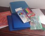 Ejemplo ..: La hija de nuestra compaginera @MARCE20 organizó una colecta entre sus compañeras de curso y nos donaron útiles escolares. Valoramos muchísimo esta actitud de los jóvenes que se invol