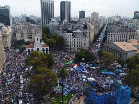 400.000 MARCHANDO POR LA ESCUELA PUBLICA