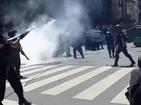 HUMO EN LAS CALLES