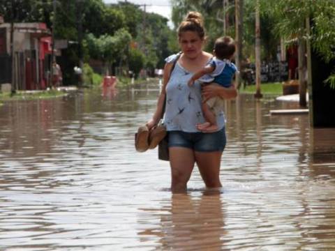 GRAVES INUNDACIONES EN CHACO - NUESTRO APORTE