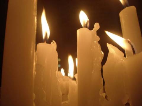 HASTA QUE LAS VELAS NO ARDAN?NO QUIERE MAS LOLA?