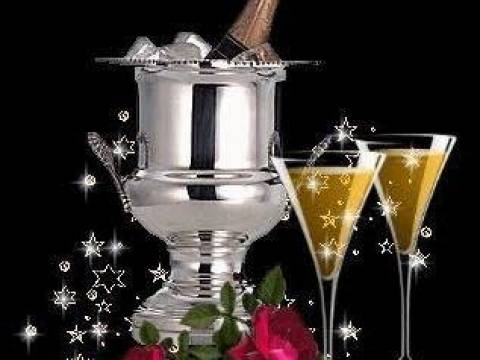 FELIZ DIA A LOS ENAMORADOS DE LA VIDA....!!!!