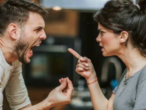Personas adictas a las relaciones complicadas……