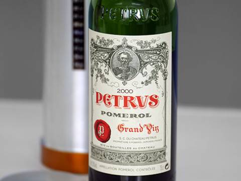 VINO ESPACIAL Y CEPAS EXTRATERRESTRES BAJO LOS EFECTOS DE LA