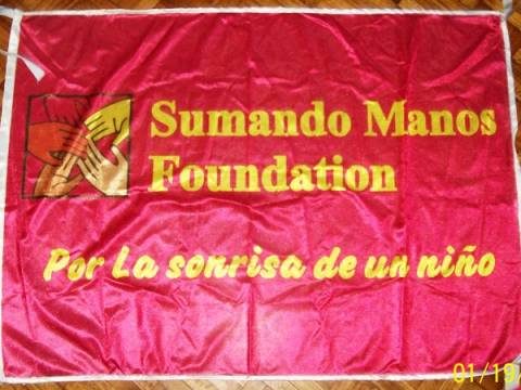 DONACION DE COMPUTADORAS - FUNDACION SUMANDOMANOS