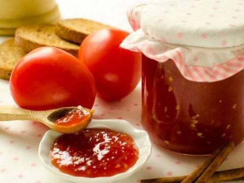 Cocina: Mermelada de tomates y pasas con clavo de olor