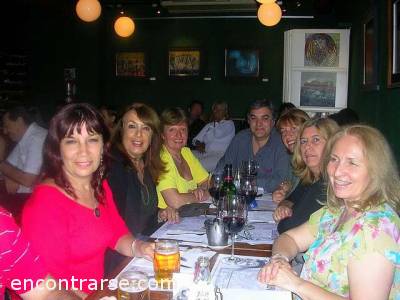 Encuentros Grupales (24/10/2008) :   Folklore y Tango  en Bar Baro