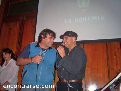 6917 11 SI  TE QUEDASTE AFUERA DE TODO, TE INVITO A QUE ME ACOMPAÑES A ESCUCHAR A ADRIANA