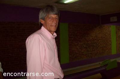 8712 11 EN EL OESTE LOS VIERNES JUGAMOS BOWLING Y POOL