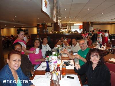 Encuentros Grupales (07/07/2013) :   Almorcemos domingo al mediodía, charlando y haciendo amigos.