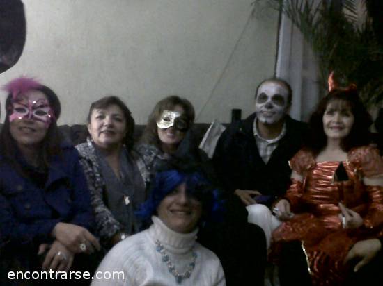 Encuentros Grupales (26/10/2013) :   Celebración de muertos (fiesta de disfraces)