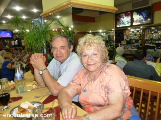 12902 10 CENA EN EL RESTAURANTE LA JUNTA DESPUES DE LA NOCHE DE LOS MUSEOS -LA JONES