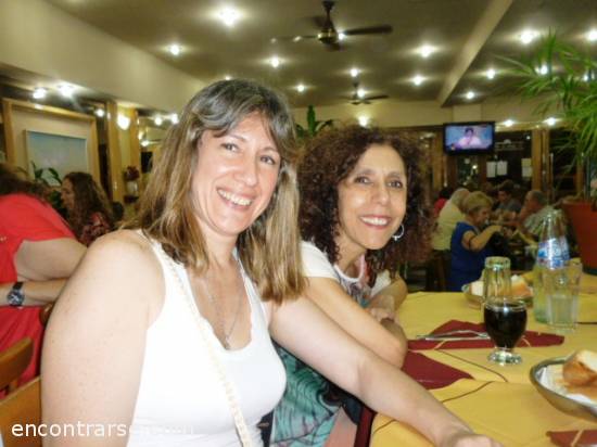 12902 11 CENA EN EL RESTAURANTE LA JUNTA DESPUES DE LA NOCHE DE LOS MUSEOS -LA JONES