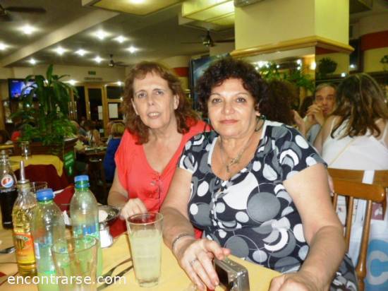 12902 21 CENA EN EL RESTAURANTE LA JUNTA DESPUES DE LA NOCHE DE LOS MUSEOS -LA JONES