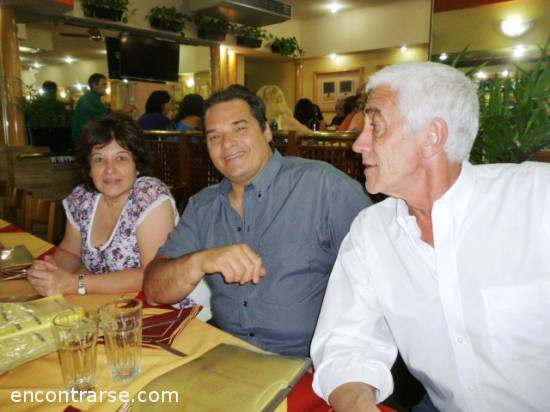 12902 23 CENA EN EL RESTAURANTE LA JUNTA DESPUES DE LA NOCHE DE LOS MUSEOS -LA JONES
