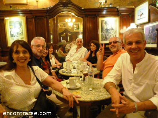 12902 29 CENA EN EL RESTAURANTE LA JUNTA DESPUES DE LA NOCHE DE LOS MUSEOS -LA JONES