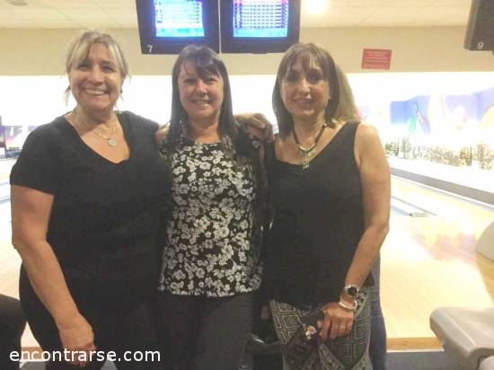 15613 65 CHAUUUUU    2016 !!!!Lo despedimos en el BOWLING todos juntos