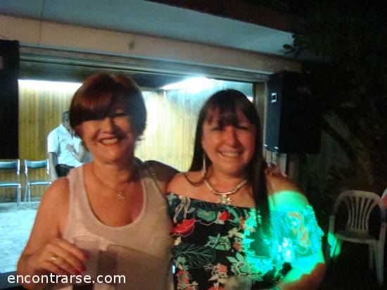 15757 41 EMPEZAMOS EL AÑO CON TODO FESTEJANDO DOS CUMPLES DE DOS PERSONAS MUY QUERIDAS SIL_VANA Y FABIANA...Y DESDE YA BAILANDO A FULL..NOS ACOMPAÑAN....
