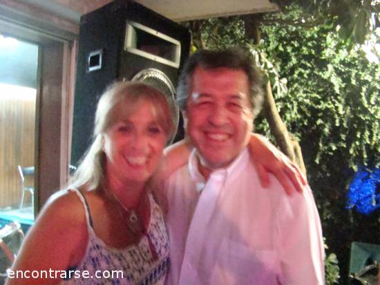 15757 43 EMPEZAMOS EL AÑO CON TODO FESTEJANDO DOS CUMPLES DE DOS PERSONAS MUY QUERIDAS SIL_VANA Y FABIANA...Y DESDE YA BAILANDO A FULL..NOS ACOMPAÑAN....