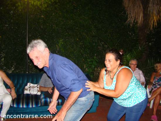 15757 58 EMPEZAMOS EL AÑO CON TODO FESTEJANDO DOS CUMPLES DE DOS PERSONAS MUY QUERIDAS SIL_VANA Y FABIANA...Y DESDE YA BAILANDO A FULL..NOS ACOMPAÑAN....