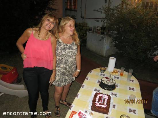 15757 6 EMPEZAMOS EL AÑO CON TODO FESTEJANDO DOS CUMPLES DE DOS PERSONAS MUY QUERIDAS SIL_VANA Y FABIANA...Y DESDE YA BAILANDO A FULL..NOS ACOMPAÑAN....