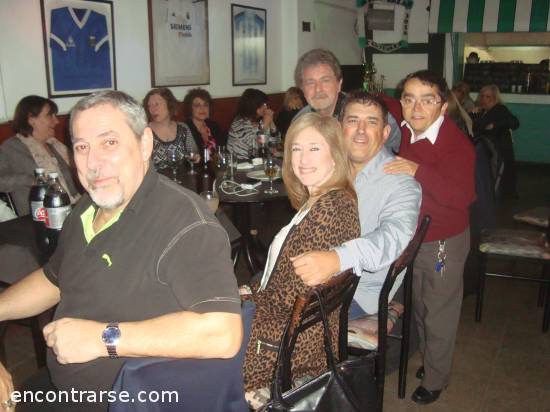 16283 11 NOCHE DE JUEGOS Y BAILE EN VICENTE LOPEZ!!
