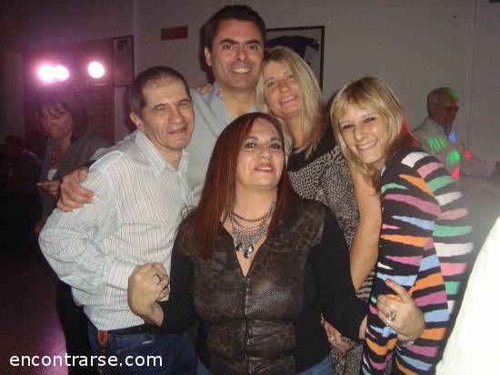 16283 56 NOCHE DE JUEGOS Y BAILE EN VICENTE LOPEZ!!
