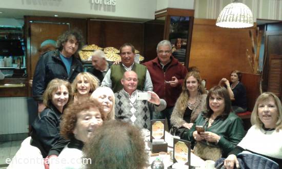 Encuentros Grupales (19/08/2017) :   FINDE LARGO!!!! VENIS AL CINE CON NOSOTROS?