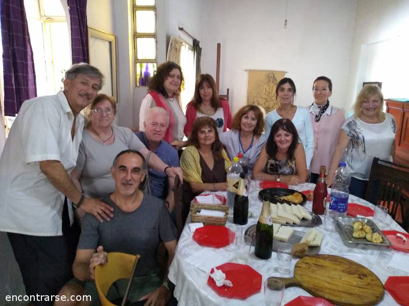 18363 1 Como ver danza , ciclo audiovisual .  7 .º  encuentro , almuerzo , y pasamos la tarde juntos con mateada o bebidas frescas en la terraza .