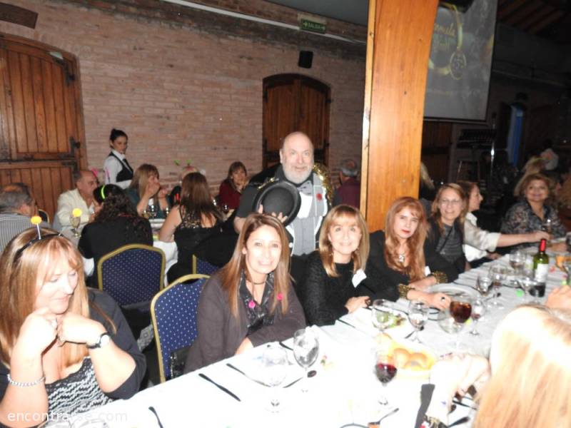 Encuentros Grupales (19/07/2019) :   DIA DEL AMIGO EN CARMELA  Cena Show Karaoke 