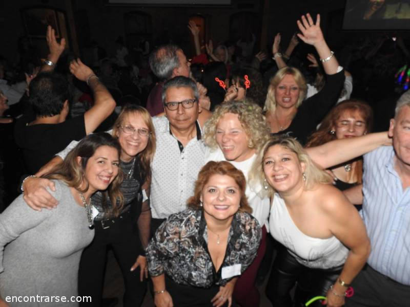 Encuentros Grupales (19/07/2019) :   DIA DEL AMIGO EN CARMELA  Cena Show Karaoke 