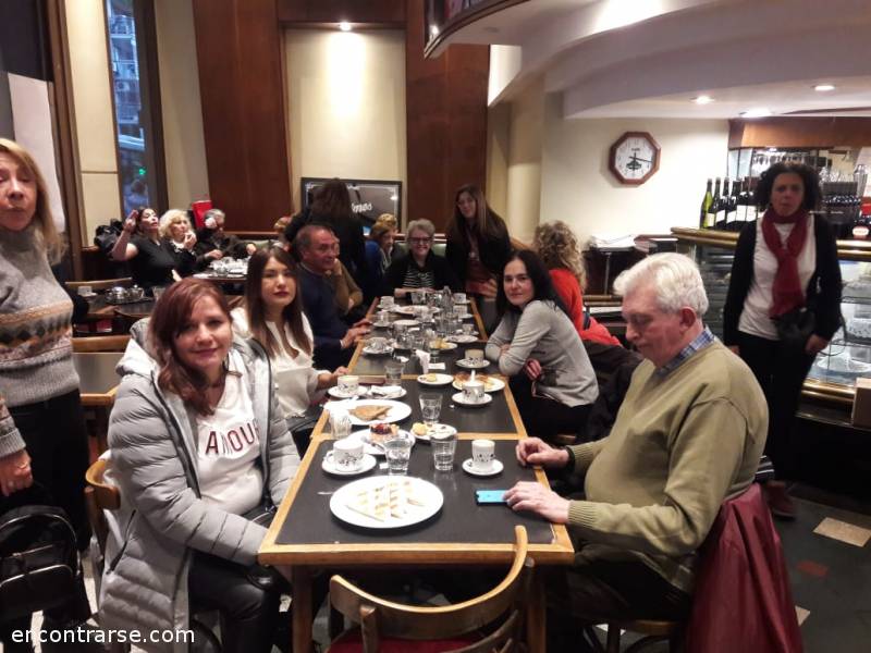 Encuentros Grupales (10/08/2019) :   Sabado por la tarde... café