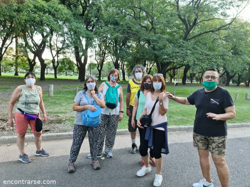 Encuentro 22766 : Y SEGUIMOS CAMINANDO....por los bosque de Palermo, desde El Galeón a Biblos