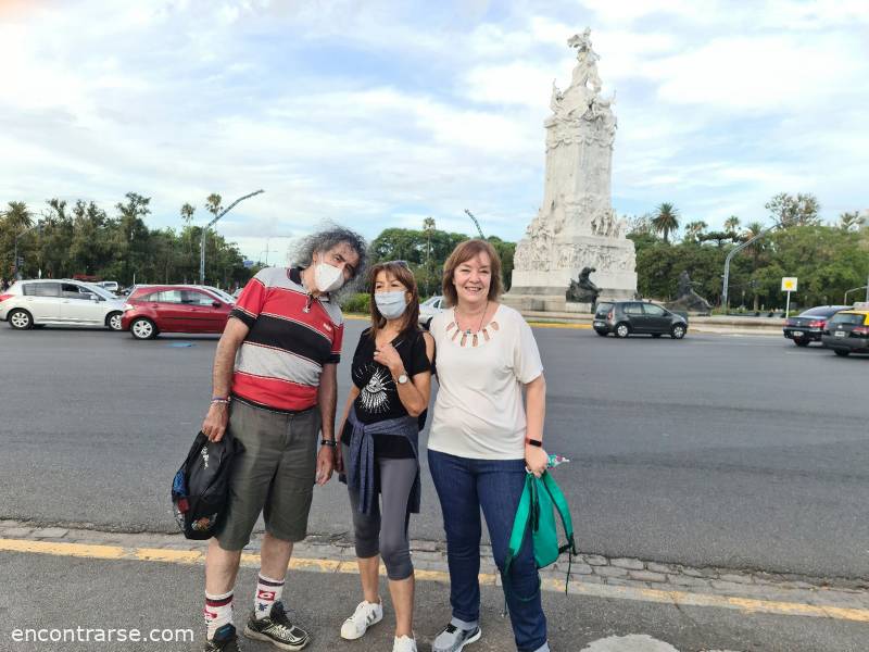 Encuentro 22771 : Y SEGUIMOS CAMINANDO....por los bosque de Palermo, desde El Galeón a Biblos