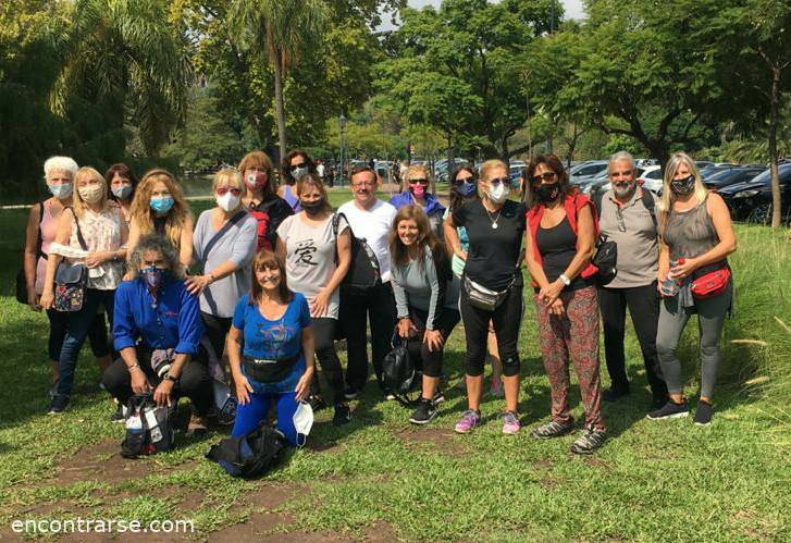 23052 5 VAMOS A PALERMO A CAMINAR DOMINGOS A LA MAÑANA EN GRUPO 