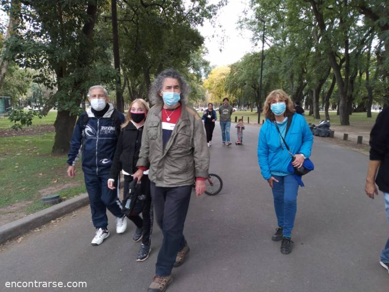 23374 13 VAMOS A PALERMO A CAMINAR DOMINGOS A LA MAÑANA EN GRUPO 