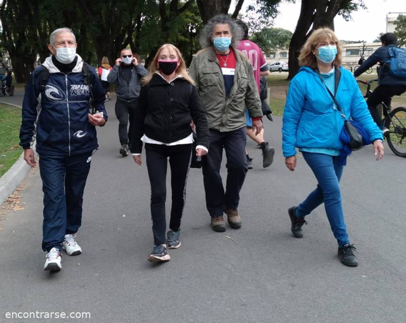 23374 14 VAMOS A PALERMO A CAMINAR DOMINGOS A LA MAÑANA EN GRUPO 