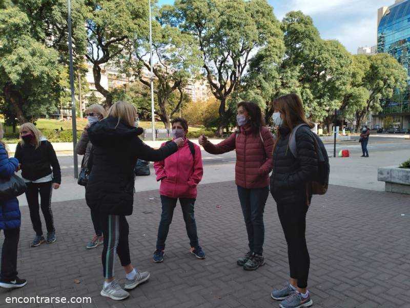 23374 7 VAMOS A PALERMO A CAMINAR DOMINGOS A LA MAÑANA EN GRUPO 