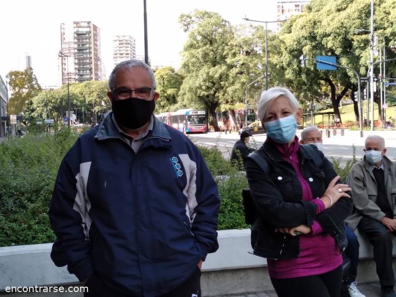 23374 9 VAMOS A PALERMO A CAMINAR DOMINGOS A LA MAÑANA EN GRUPO 