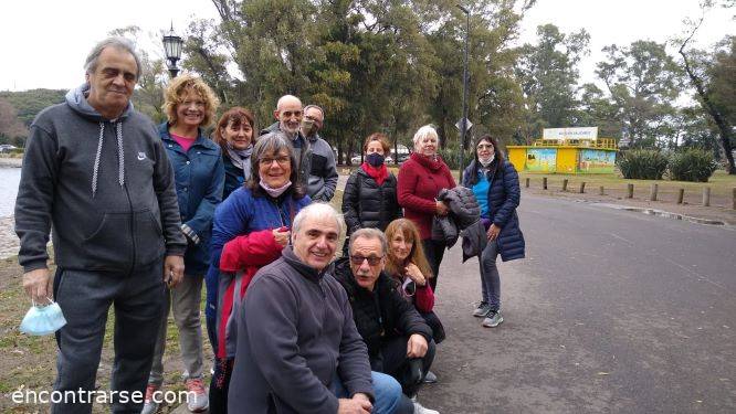 Encuentros Grupales (25/07/2021) :   VAMOS A CAMINAR POR LOS BOSQUES DE PALERMO, NOS ACOMPAÑAS??