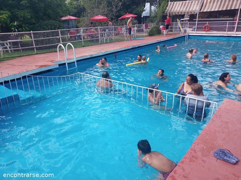 Encuentros Grupales (16/01/2022) :   Dia de campo con pileta y baile 