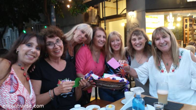 25444 11 EN EL DÍA DE LA MUJER NOS JUNTAMOS A TOMAR UN CAFÉ